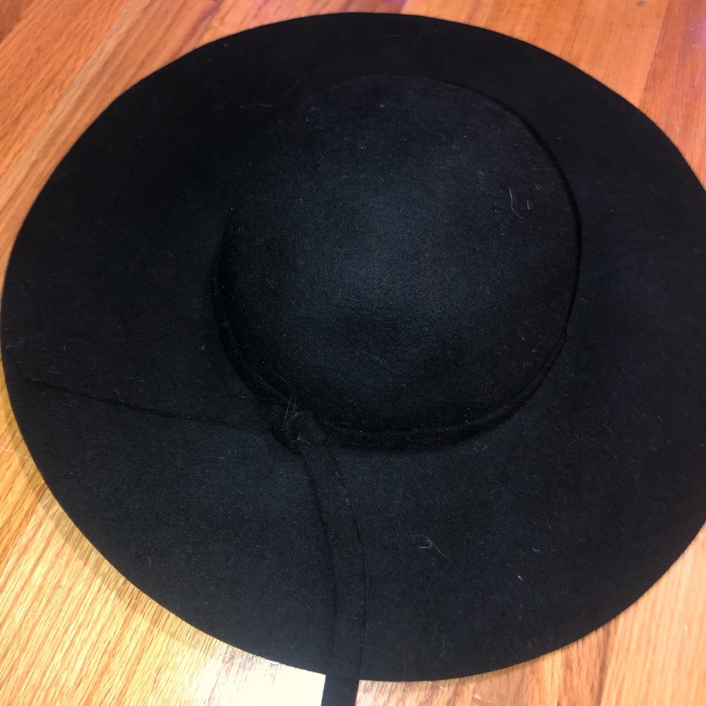 ✨NWT✨ Spring/Fall/Winter Hat